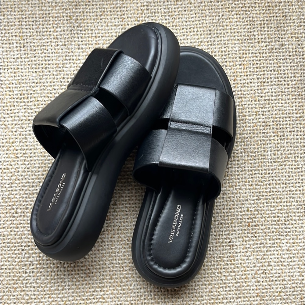 Vagabond Black Slide Sandals